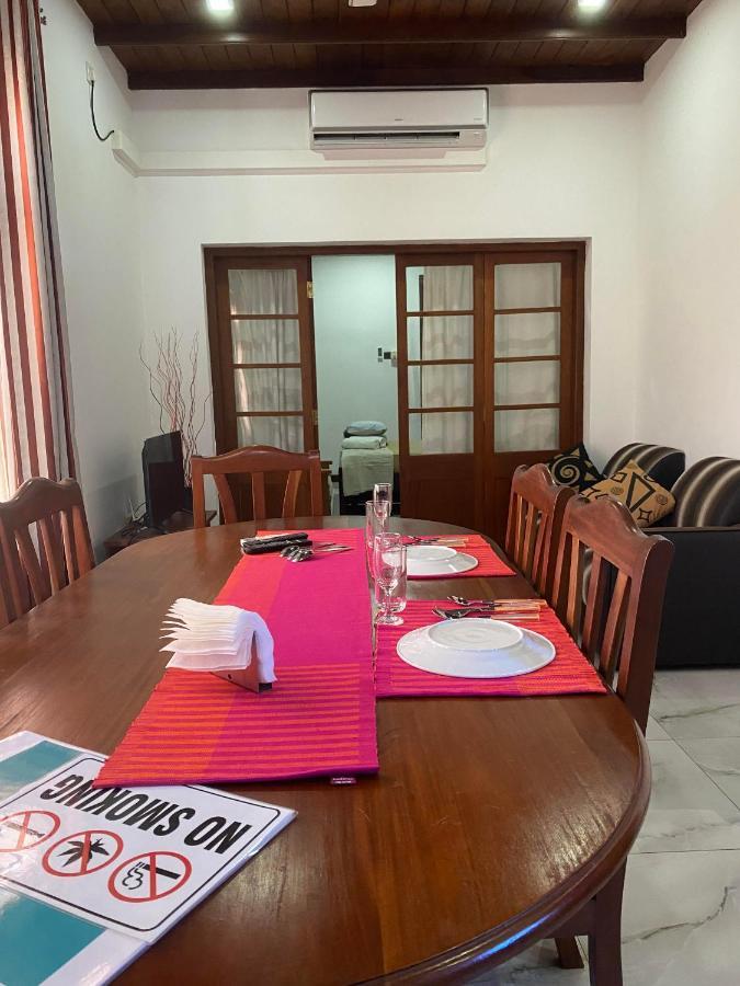 Appartement Ice Berg à Dehiwala-Mont Lavinia Extérieur photo