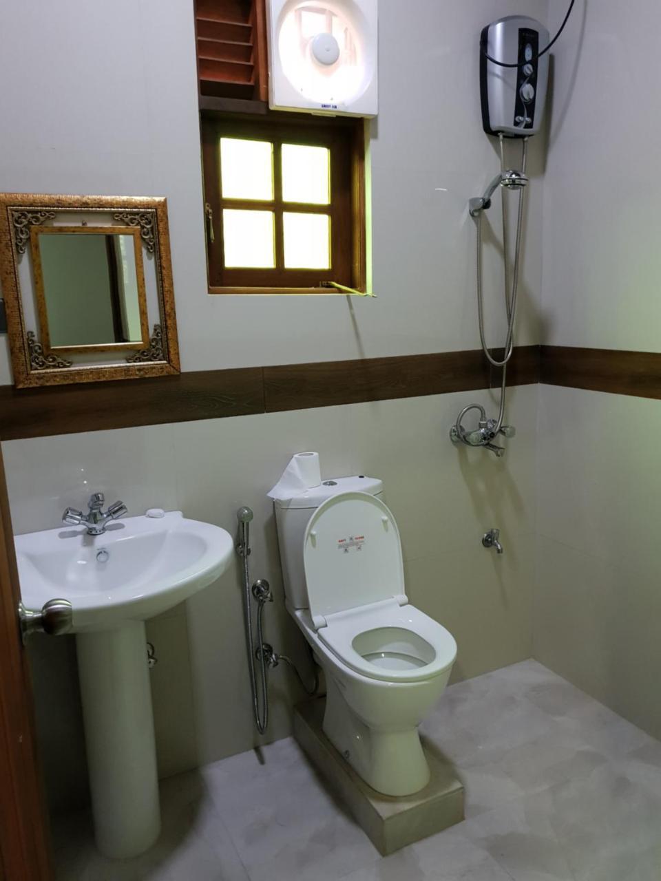 Appartement Ice Berg à Dehiwala-Mont Lavinia Extérieur photo