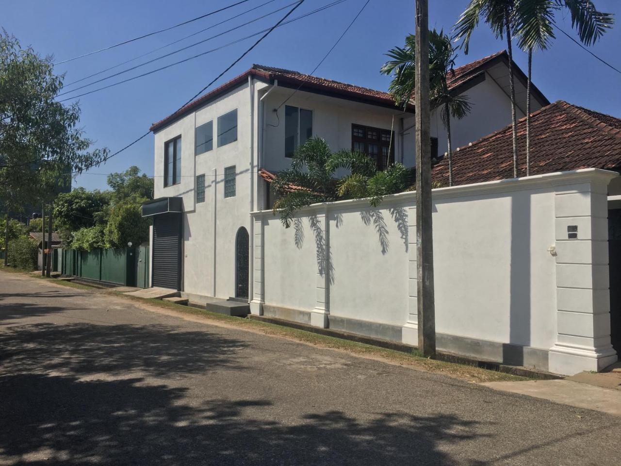 Appartement Ice Berg à Dehiwala-Mont Lavinia Extérieur photo
