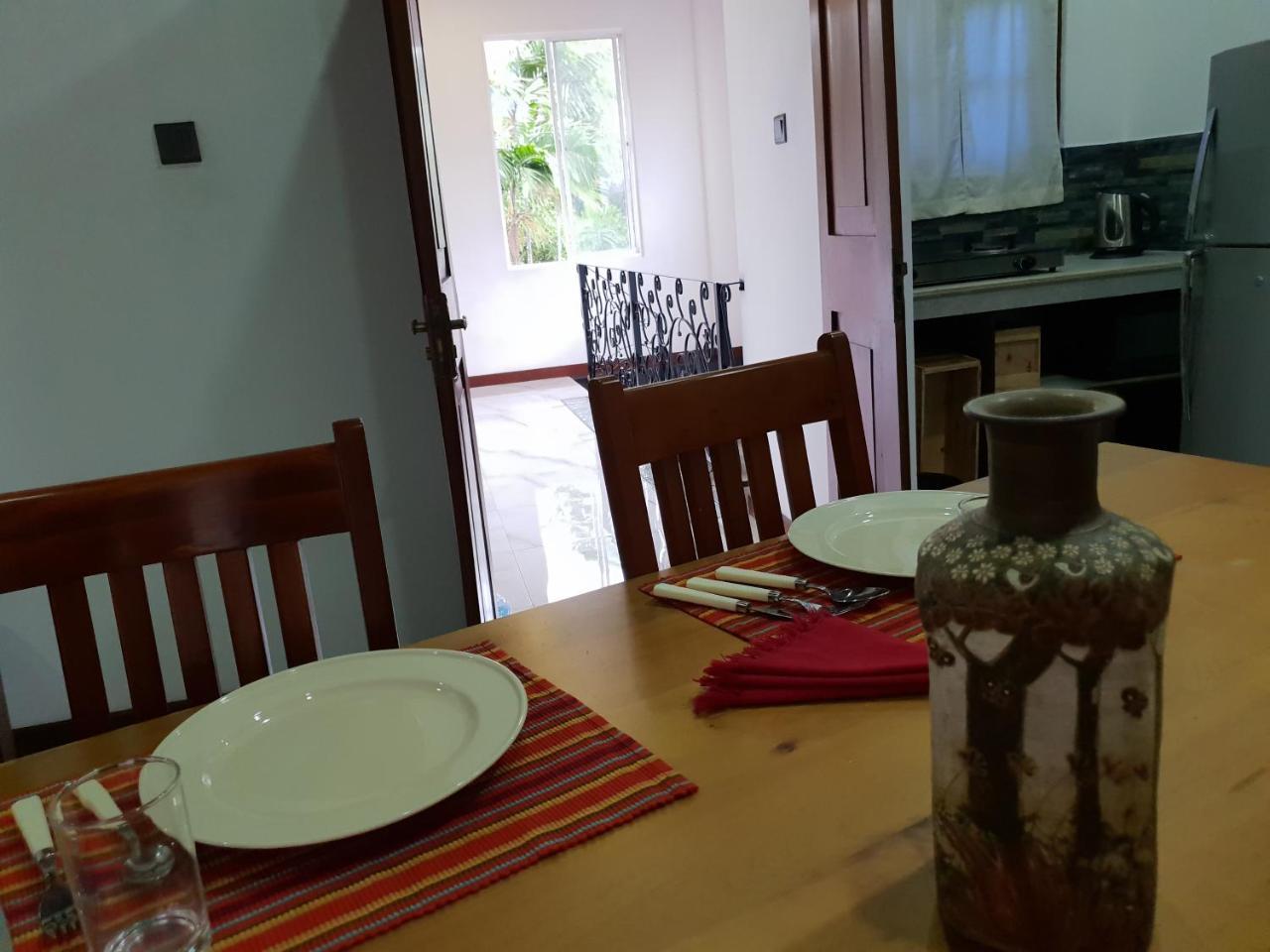 Appartement Ice Berg à Dehiwala-Mont Lavinia Extérieur photo