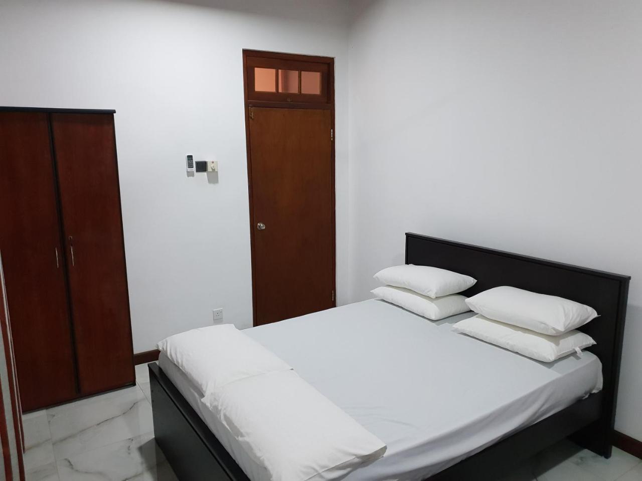 Appartement Ice Berg à Dehiwala-Mont Lavinia Extérieur photo