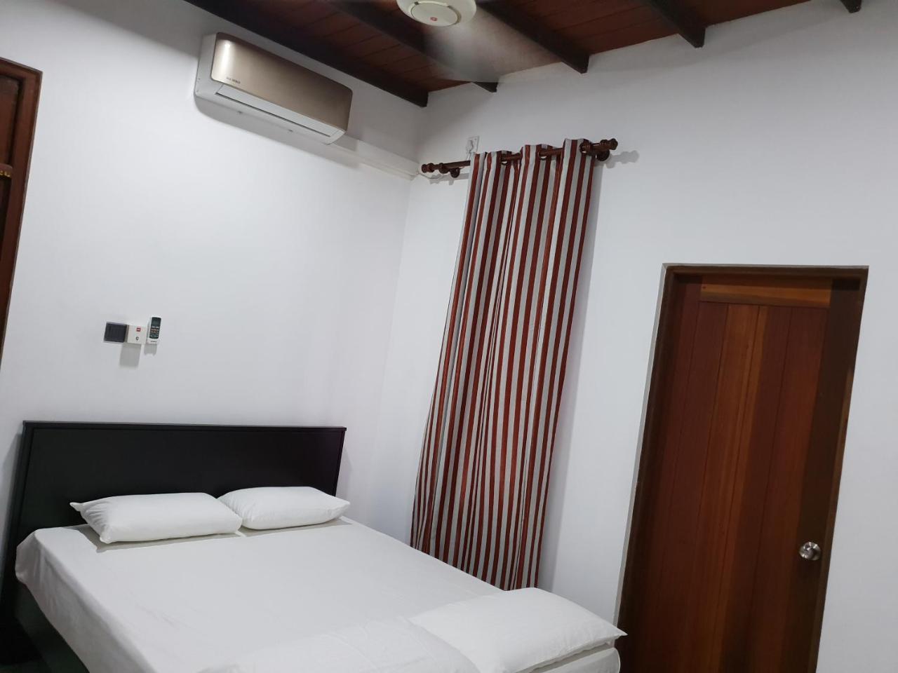 Appartement Ice Berg à Dehiwala-Mont Lavinia Extérieur photo