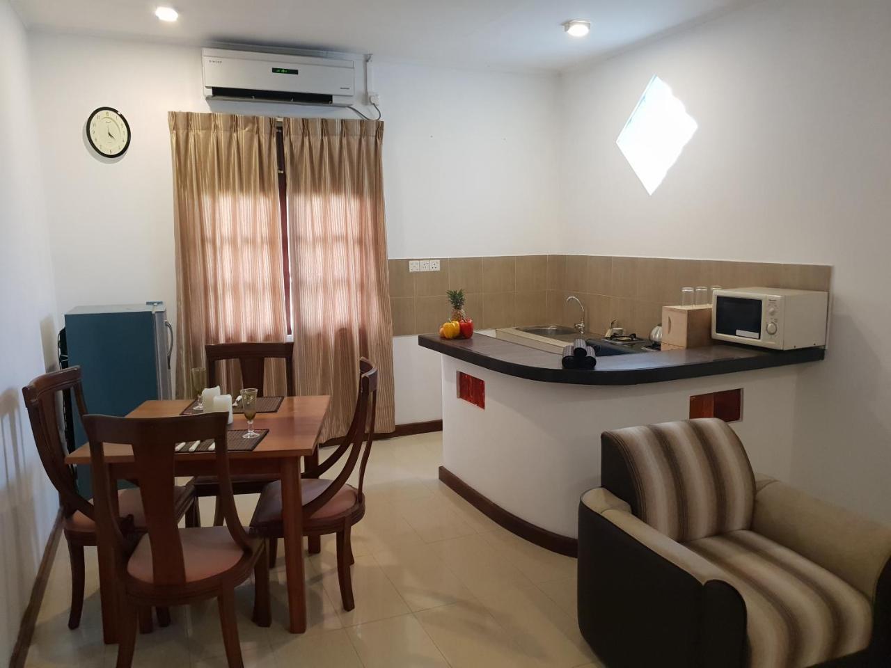 Appartement Ice Berg à Dehiwala-Mont Lavinia Extérieur photo